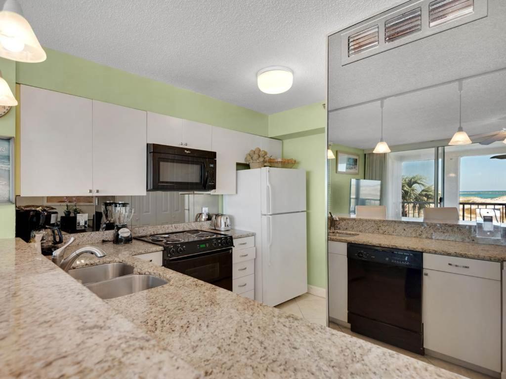 Magnolia House At Destin Pointe II Apartment Room photo